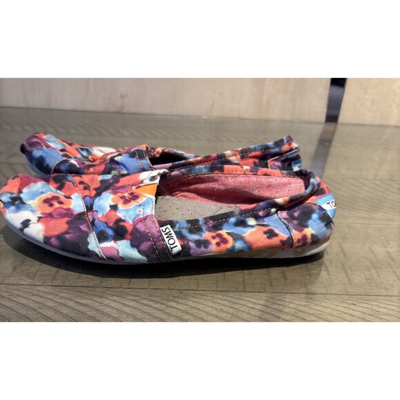 Toms Womens Flats Classic Loafers Slip-On Shoes Size 7.5 floral flowers color - Picture 2 of 6